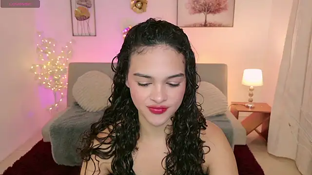 MaraVelvett online show from 05/17/26, 05:35