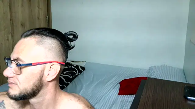 Snapshot of andrew_1520 chatting on 01/31/26, 07:12 andrew 1520 online show from 01/31/26, 07:12