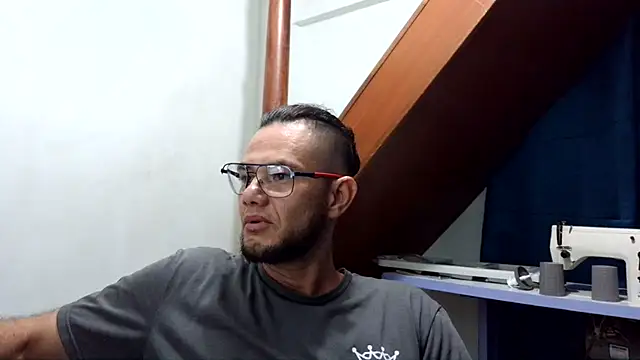 Snapshot of andrew_1520 chatting on 02/03/26, 02:21 andrew 1520 online show from 02/03/26, 02:21