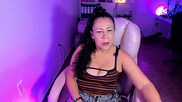 KattySoler online show from 04/15/26, 01:37