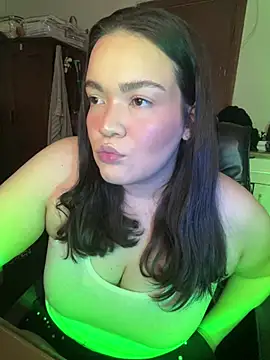 dayanestephany1 online show from 06/15/26, 08:52