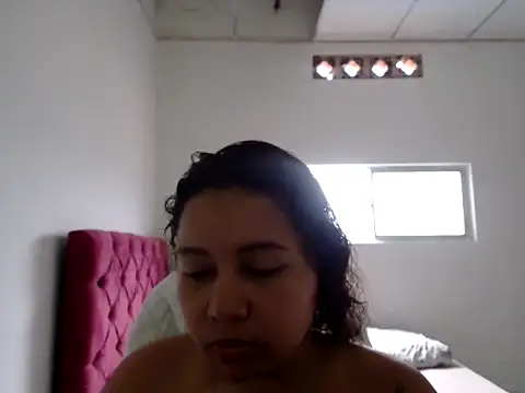 Snapshot of Ninibella chatting on 04/15/26, 07:58 Ninibella online show from 04/15/26, 07:58