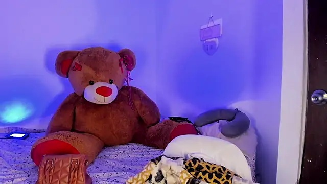 nikolle mistrreHots online show from 07/06/26, 01:23