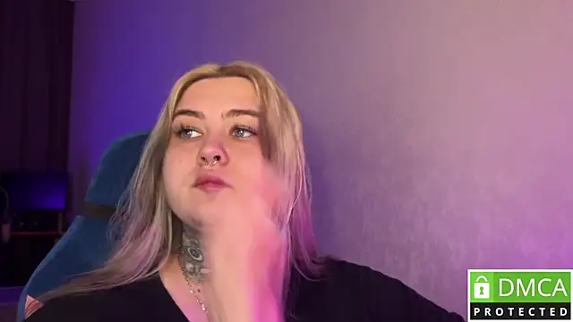 Snapshot of CuteUna chatting on 04/13/26, 12:09 CuteUna online show from 04/13/26, 12:09