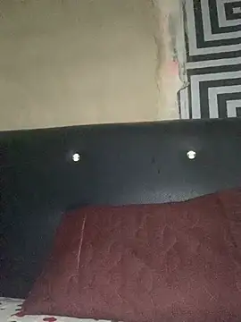 Snapshot of bobkingbige chatting on 04/14/26, 12:48 bobkingbige online show from 04/14/26, 12:48