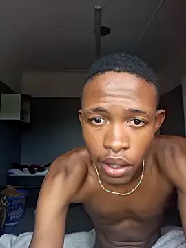 youngAndReckles online show from 04/11/26, 07:45