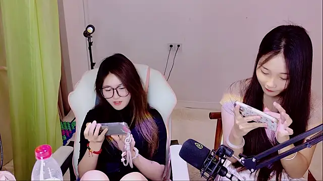 Xiongchumo1120 online show from 05/30/26, 03:13