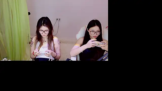 Xiongchumo1120 online show from 05/28/26, 03:25