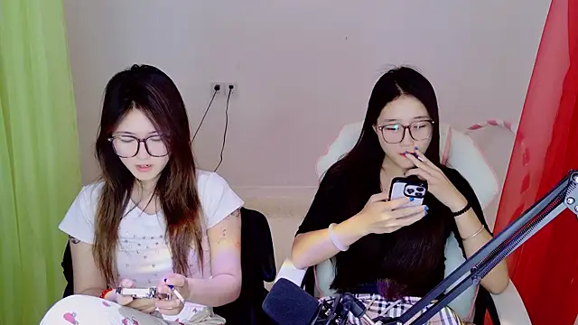 Xiongchumo1120 online show from 05/15/26, 03:04