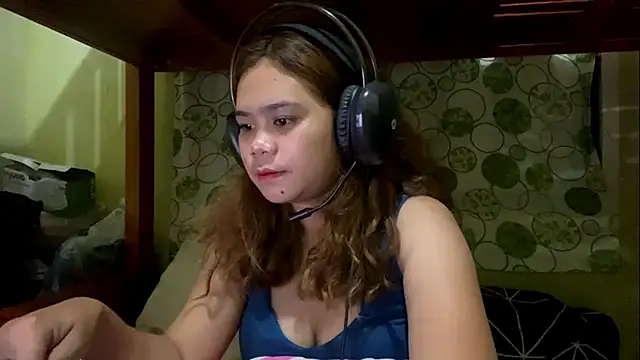 ElodiaSebourn online show from 04/16/26, 12:39