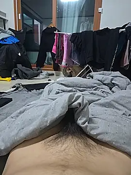 uju8251 online show from 04/12/26, 11:35