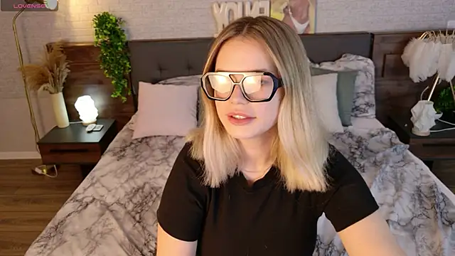 KimEvanss online show from 05/22/26, 05:38