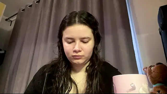 Snapshot of LonnaVandal chatting on 05/06/26, 05:50 LonnaVandal online show from 05/06/26, 05:50