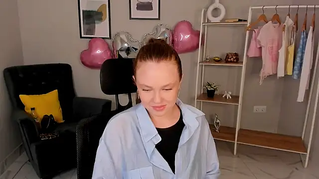 Snapshot of Kira_Lemos chatting on 06/09/26, 11:55 Kira Lemos online show from 06/09/26, 11:55