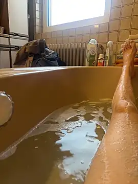 Jdlely online show from 04/12/26, 05:49