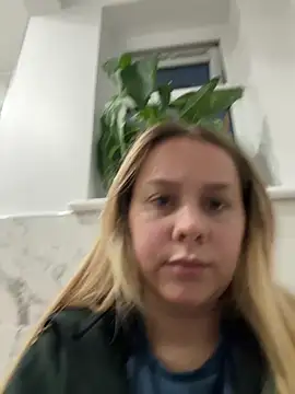 OliviaJadeXx online show from 05/20/26, 08:39