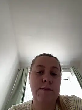 Snapshot of OliviaJadeXx chatting on 06/15/26, 10:59 OliviaJadeXx online show from 06/15/26, 10:59