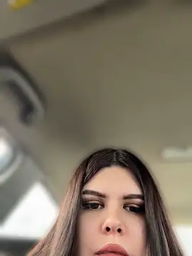 Snapshot of AmeliaBronze chatting on 04/15/26, 06:52 AmeliaBronze online show from 04/15/26, 06:52