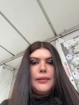Snapshot of AmeliaBronze chatting on 06/15/26, 03:07 AmeliaBronze online show from 06/15/26, 03:07