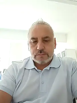 Snapshot of andrexl_eather chatting on 04/13/26, 07:51 andrexl eather online show from 04/13/26, 07:51