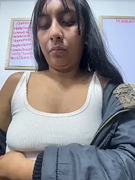 Snapshot of MELIZ_QUEEN chatting on 06/02/26, 11:54 MELIZ QUEEN online show from 06/02/26, 11:54