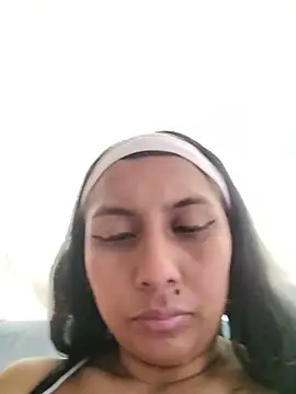 Snapshot of MELIZ_QUEEN chatting on 05/31/26, 03:18 MELIZ QUEEN online show from 05/31/26, 03:18