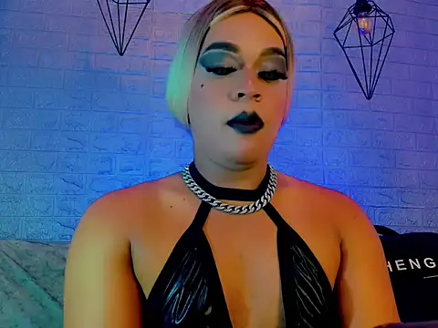 CristalGill  online show from 06/18/26, 07:30