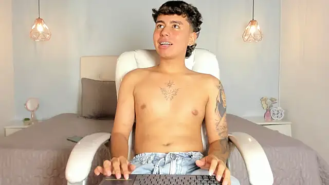 Snapshot of Malakay_18 chatting on 04/12/26, 02:48 Malakay 18 online show from 04/12/26, 02:48