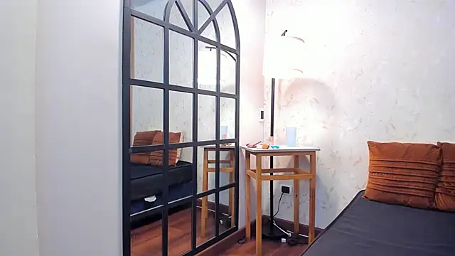 sophiahart online show from 04/23/26, 12:00