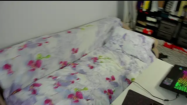 SurfSexCouple1 online show from 05/06/26, 11:47