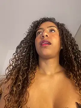 NohaBeyloun  online show from 04/13/26, 11:58