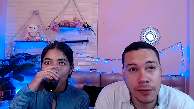 Aronandmoli69 online show from 04/22/26, 12:01