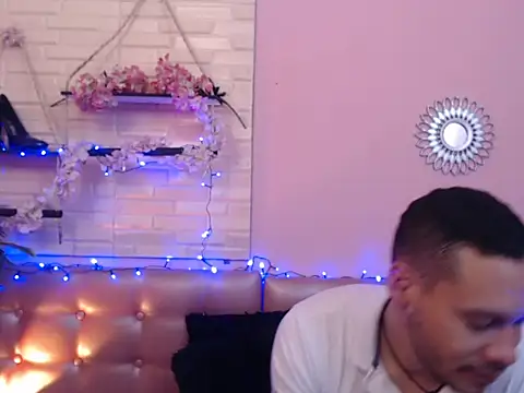 Aronandmoli69 online show from 04/15/26, 11:49