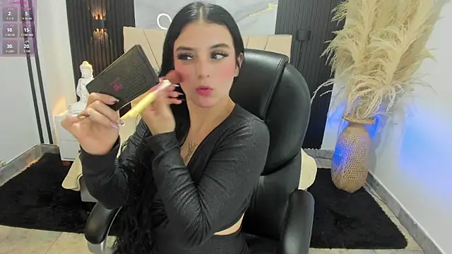 DOMINIKA LOVY online show from 05/25/26, 07:56