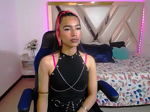 Miaa ferrari1 online show from 04/15/26, 09:26