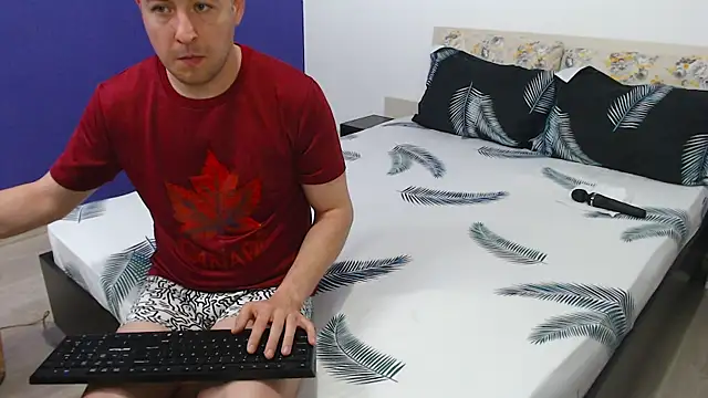 ExoticcXCouple online show from 04/19/26, 05:08