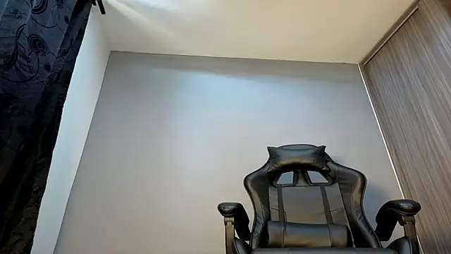 Snapshot of James_silva1 chatting on 07/15/26, 03:19 James silva1 online show from 07/15/26, 03:19