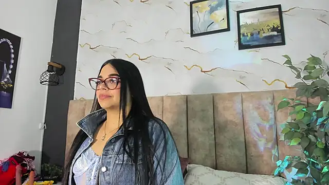 Snapshot of Candicewayne chatting on 06/02/26, 11:43 Candicewayne online show from 06/02/26, 11:43