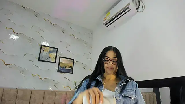 Snapshot of Candicewayne chatting on 06/01/26, 11:54 Candicewayne online show from 06/01/26, 11:54