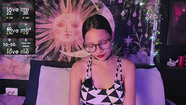LaxiViolet online show from 08/01/26, 09:24
