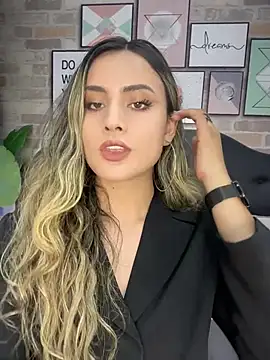 Snapshot of JennaSkyeXXX chatting on 04/14/26, 11:54 JennaSkyeXXX online show from 04/14/26, 11:54