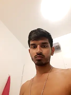 Snapshot of belloheike chatting on 04/12/26, 05:33 belloheike online show from 04/12/26, 05:33