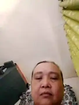 Snapshot of jeanyummytits chatting on 06/10/26, 12:45 jeanyummytits online show from 06/10/26, 12:45