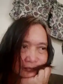 Snapshot of jeanyummytits chatting on 05/14/26, 02:41 jeanyummytits online show from 05/14/26, 02:41
