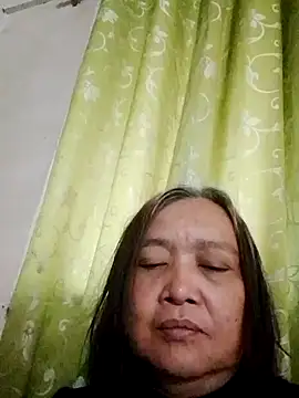 Snapshot of jeanyummytits chatting on 06/11/26, 10:18 jeanyummytits online show from 06/11/26, 10:18