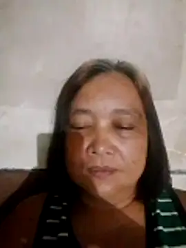 Snapshot of jeanyummytits chatting on 05/19/26, 12:23 jeanyummytits online show from 05/19/26, 12:23