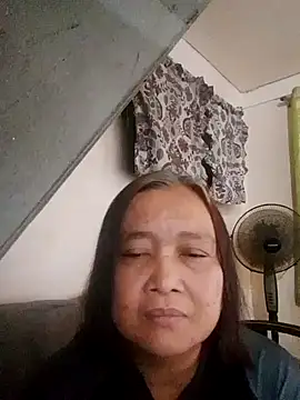 Snapshot of jeanyummytits chatting on 05/03/26, 11:30 jeanyummytits online show from 05/03/26, 11:30