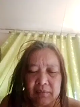 Snapshot of jeanyummytits chatting on 05/20/26, 05:59 jeanyummytits online show from 05/20/26, 05:59