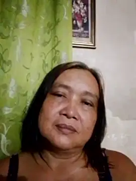 Snapshot of jeanyummytits chatting on 06/01/26, 09:31 jeanyummytits online show from 06/01/26, 09:31
