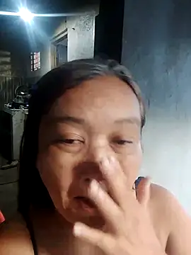 Snapshot of jeanyummytits chatting on 04/30/26, 10:36 jeanyummytits online show from 04/30/26, 10:36